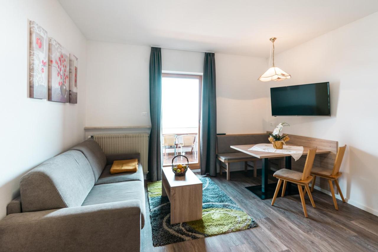 Innerfarmerhof Aparthotel Tirolo
